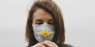 пандемија-маска