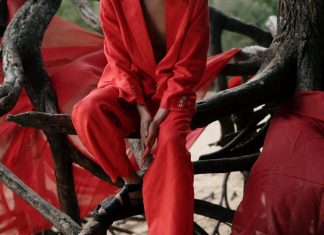 корен-репа-жена-црвене-панталоне