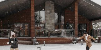 grudvanje-covek-zena